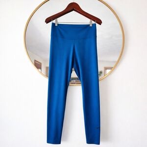 Nike Royal Blue High Rise Leggings Pockets Medium Dri-FIT Workout Gym Athleisure